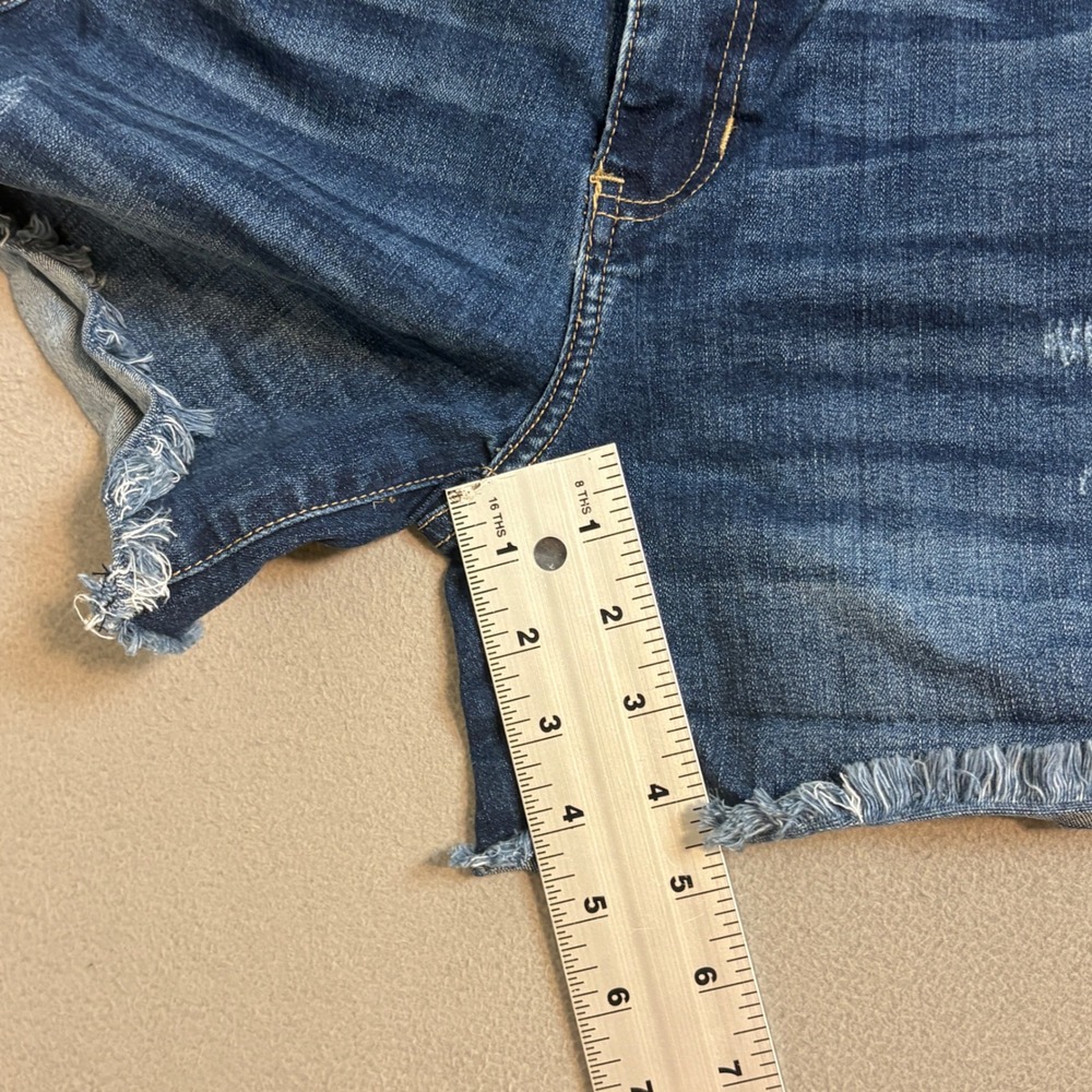 KanCan Los Angeles Distressed Frayed Hem Denim Shorts Dark Wash Size 27 W7 - Picture 5 of 9